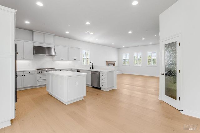 5229 Sunridge Dr, Fairfield, CA 94534