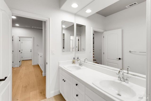 5229 Sunridge Dr, Fairfield, CA 94534