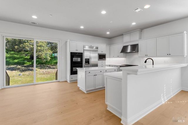 5229 Sunridge Dr, Fairfield, CA 94534