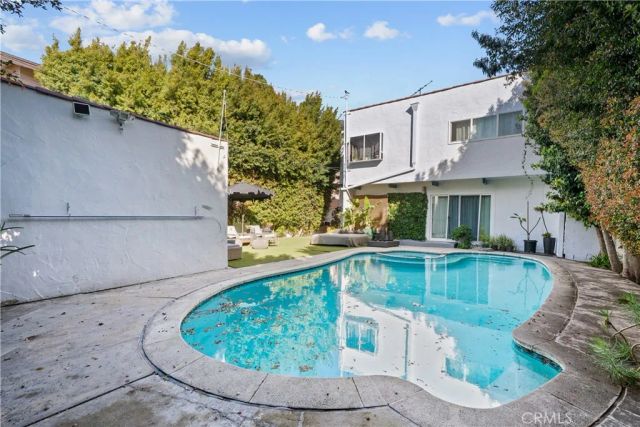915 S Wooster, Los Angeles, CA 90035