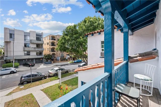 915 S Wooster, Los Angeles, CA 90035