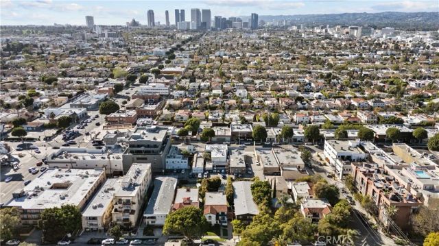 915 S Wooster, Los Angeles, CA 90035