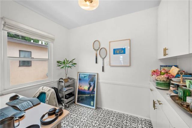 915 S Wooster, Los Angeles, CA 90035