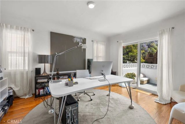 915 S Wooster, Los Angeles, CA 90035