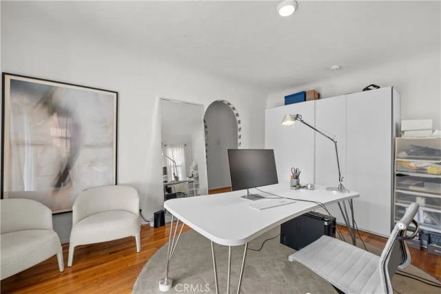 915 S Wooster, Los Angeles, CA 90035