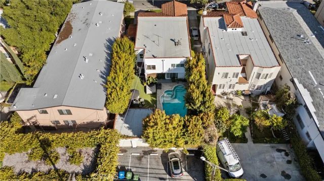 915 S Wooster, Los Angeles, CA 90035