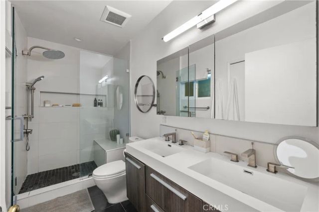 915 S Wooster, Los Angeles, CA 90035