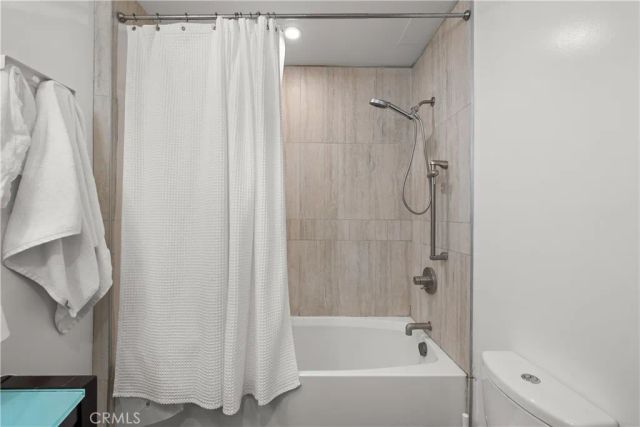 915 S Wooster, Los Angeles, CA 90035
