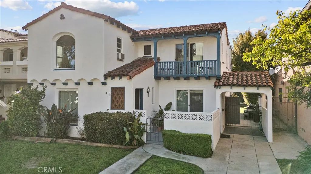 915 S Wooster, Los Angeles, CA 90035