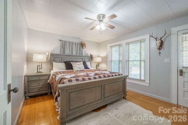 5588 River Bend Road, Claremont, NC 28610