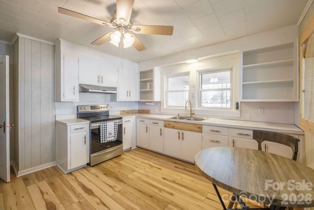 5588 River Bend Road, Claremont, NC 28610