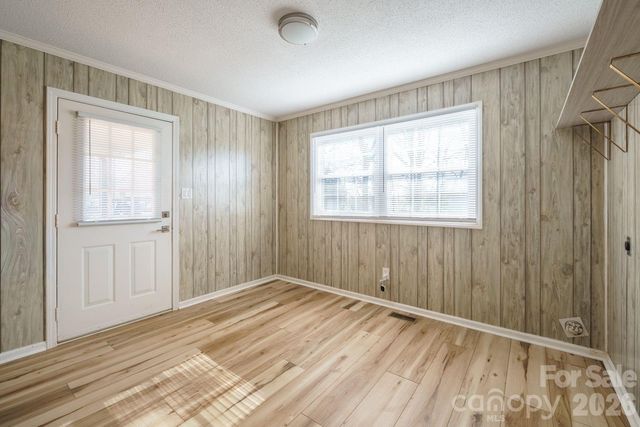 5588 River Bend Road, Claremont, NC 28610