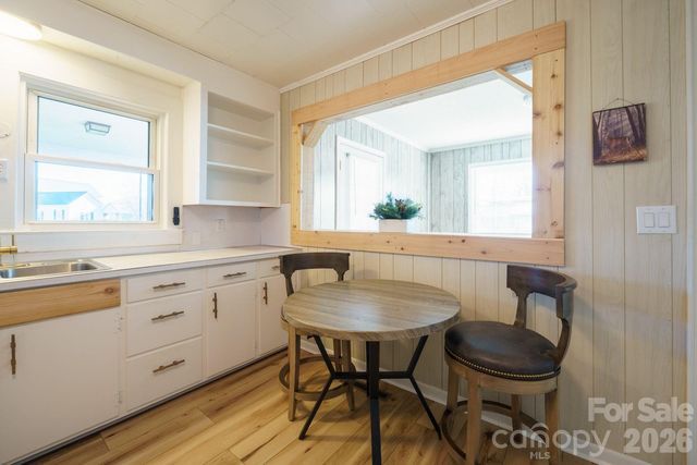 5588 River Bend Road, Claremont, NC 28610