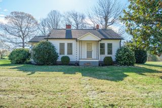 5588 River Bend Road, Claremont, NC 28610