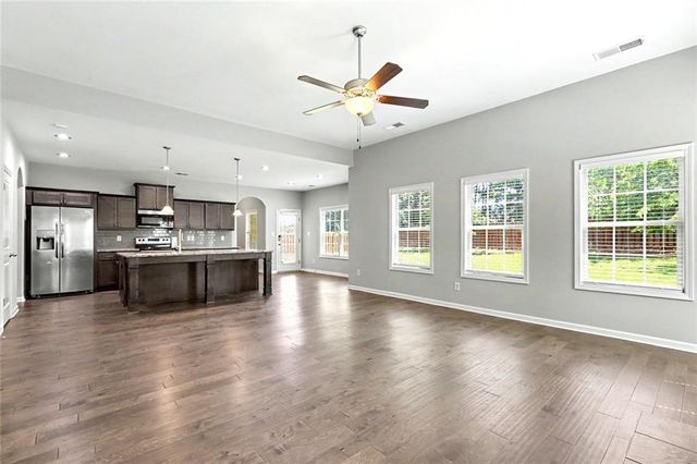 12 alabama Avenue, Sharpsburg, GA 30277