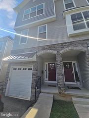 354 CINNAMINSON ST, Philadelphia, PA 19128