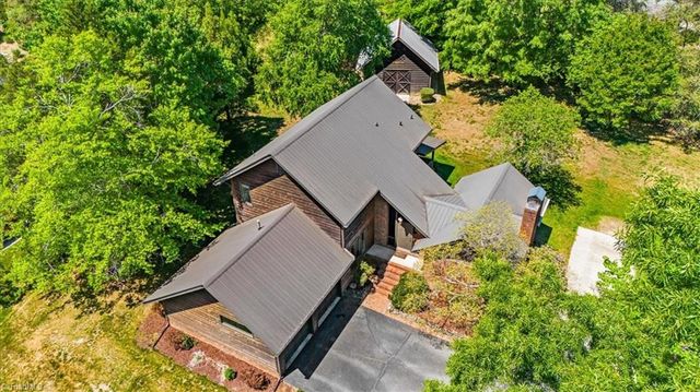 5214 Overlea Drive, Greensboro, NC 27407
