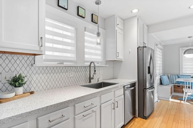 2548 17th Avenue E, North Saint Paul, MN 55109