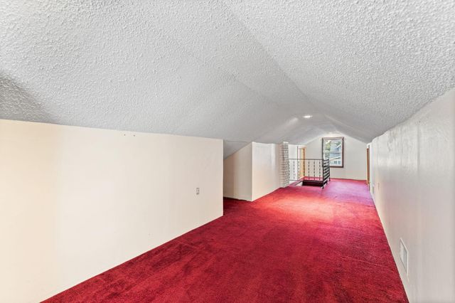 2548 17th Avenue E, North Saint Paul, MN 55109