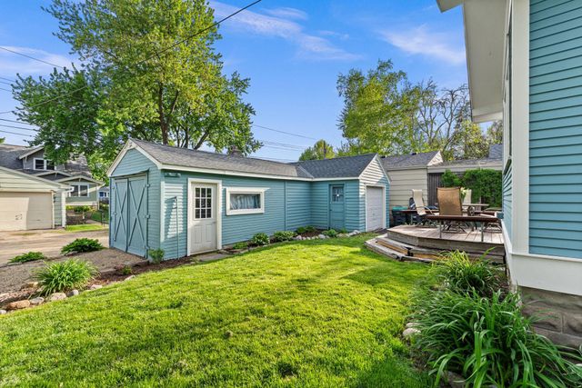 2548 17th Avenue E, North Saint Paul, MN 55109