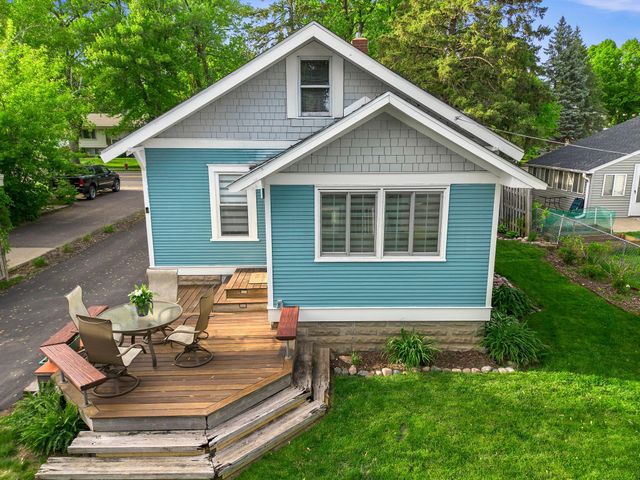 2548 17th Avenue E, North Saint Paul, MN 55109