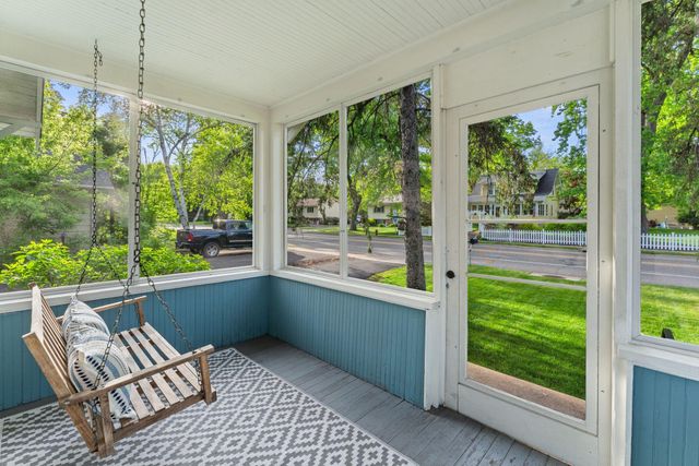 2548 17th Avenue E, North Saint Paul, MN 55109