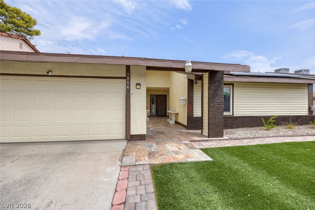 3956 Green Leaf Drive, Las Vegas, NV 89120 — exterior