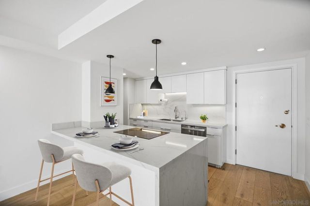 1760 Avenida Del Mundo 801, Coronado, CA 92118