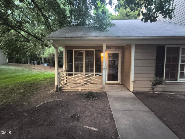 9 Crystal Oaks Court, Durham, NC 27707