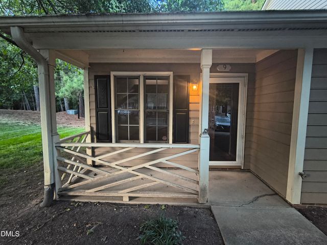 9 Crystal Oaks Court, Durham, NC 27707