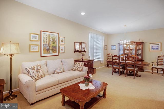 10 HARBOR PL, Barnegat, NJ 08005