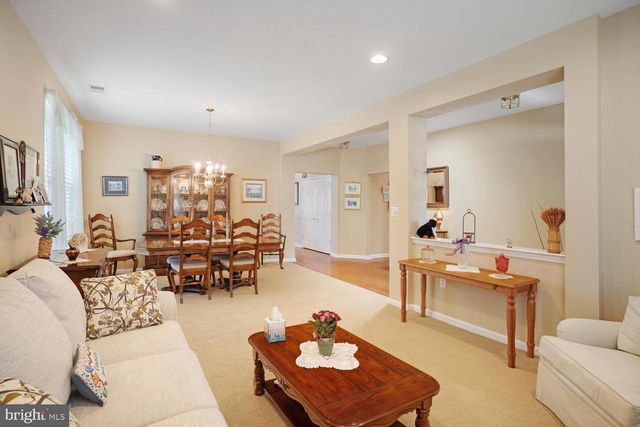 10 HARBOR PL, Barnegat, NJ 08005