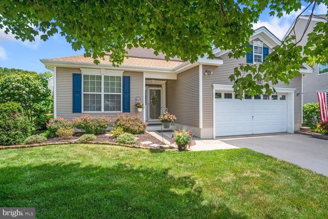 10 HARBOR PL, Barnegat, NJ 08005