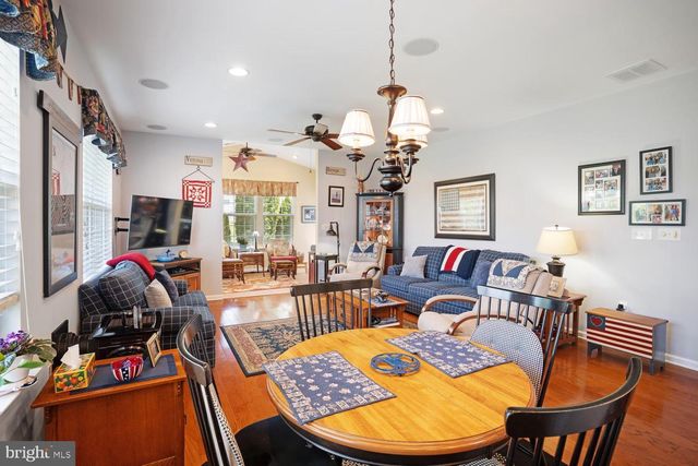 10 HARBOR PL, Barnegat, NJ 08005