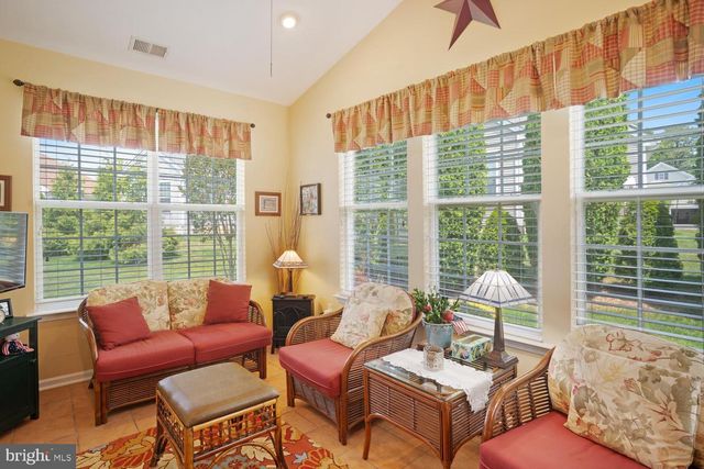 10 HARBOR PL, Barnegat, NJ 08005