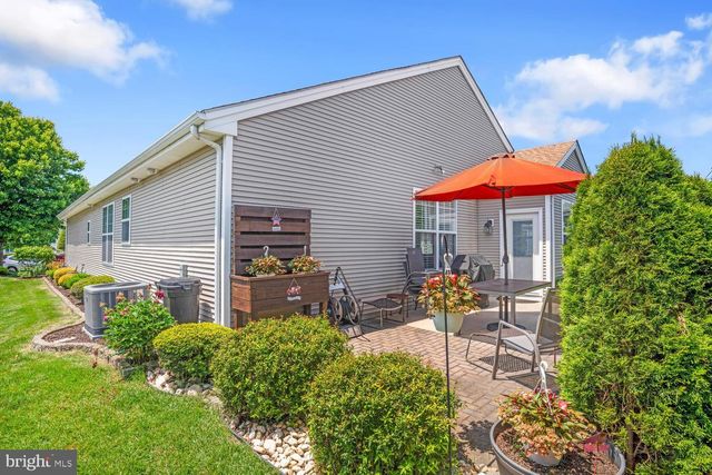 10 HARBOR PL, Barnegat, NJ 08005