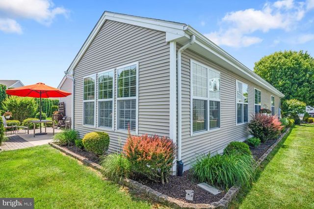 10 HARBOR PL, Barnegat, NJ 08005
