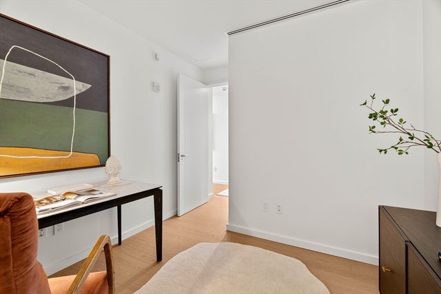 682 Atlantic Ave 37K, Boston, MA 02111