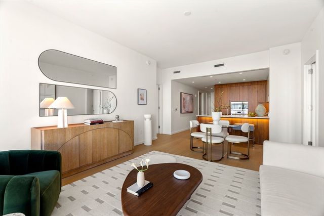 682 Atlantic Ave 37K, Boston, MA 02111