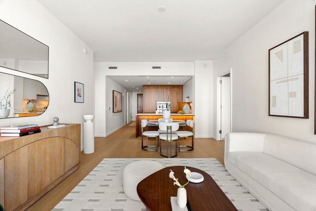 682 Atlantic Ave 37K, Boston, MA 02111
