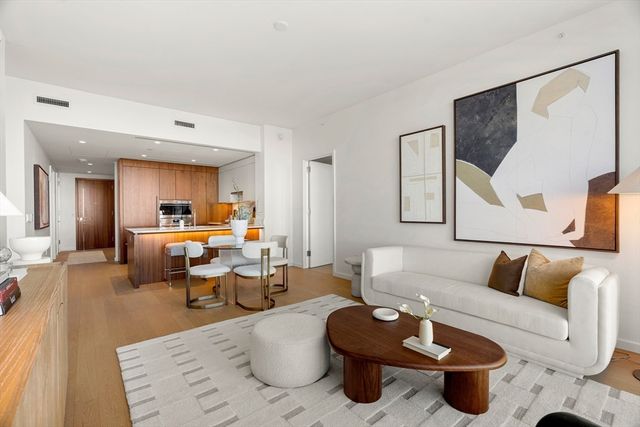 682 Atlantic Ave 37K, Boston, MA 02111