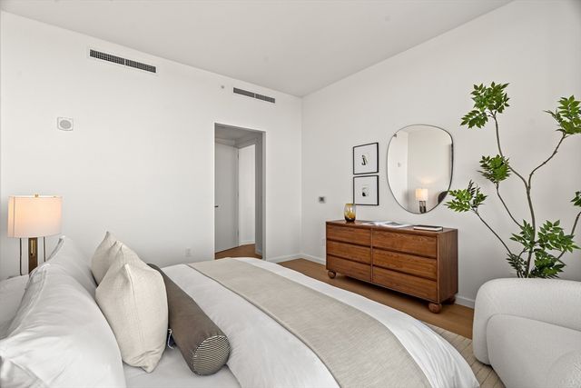682 Atlantic Ave 37K, Boston, MA 02111