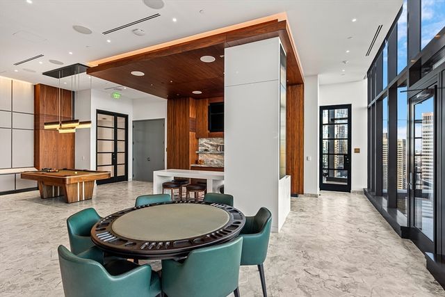 682 Atlantic Ave 37K, Boston, MA 02111