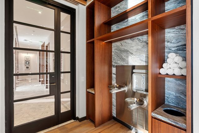 682 Atlantic Ave 37K, Boston, MA 02111