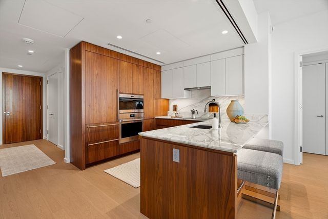 682 Atlantic Ave 37K, Boston, MA 02111