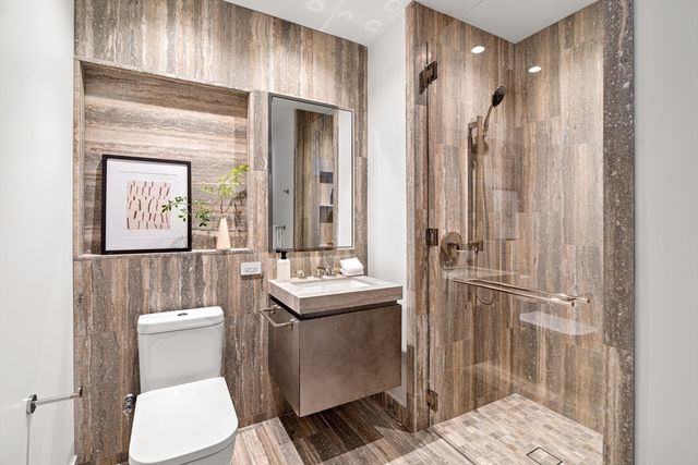 682 Atlantic Ave 37K, Boston, MA 02111