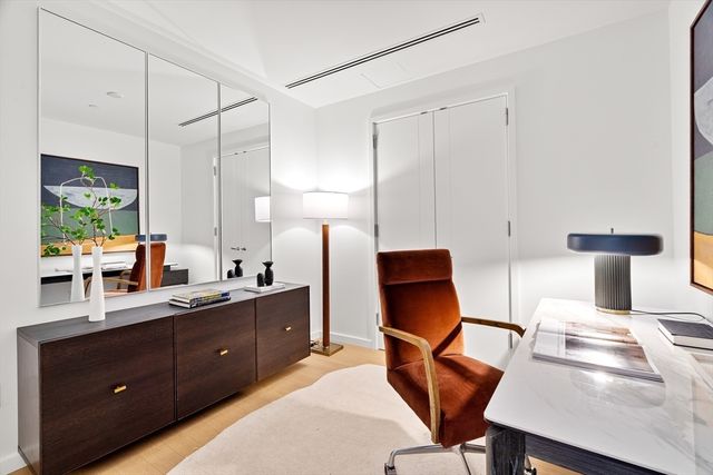 682 Atlantic Ave 37K, Boston, MA 02111