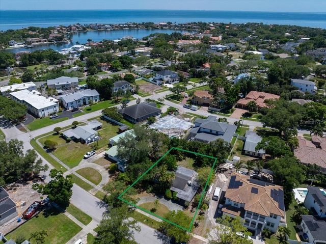 459 BAYVIEW DRIVE NE, St Petersburg, FL 33704