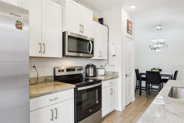 754 SE 19th St, Homestead, FL 33034