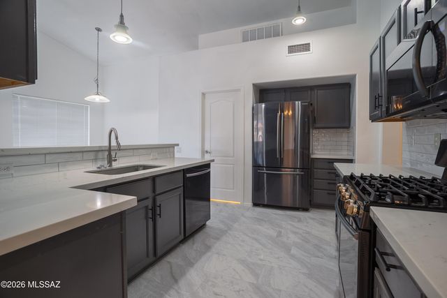 9871 E Paseo San Bernardo, Tucson, AZ 85747